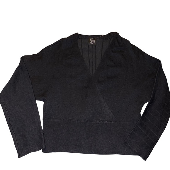 Chic Black Deep V-Neck Pullover Sweater with Ribbed Design, NWOT - Picture 2 of 5